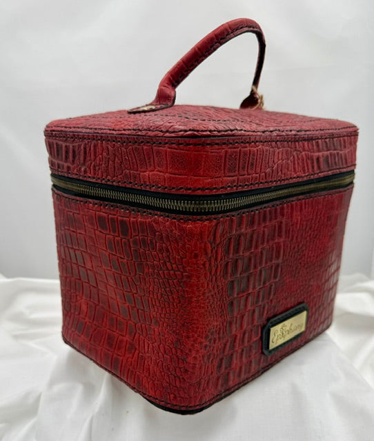 The Crimson Croc – Hand-Stitched Leather Vanity Case