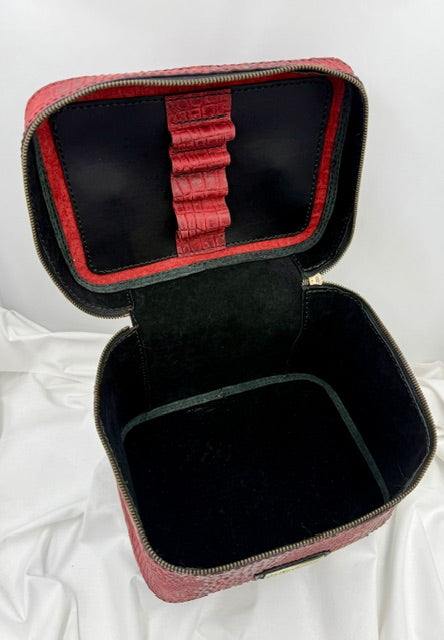 The Crimson Croc – Hand-Stitched Leather Vanity Case